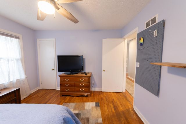 900 W Cass Street, Greenville, MI 48838