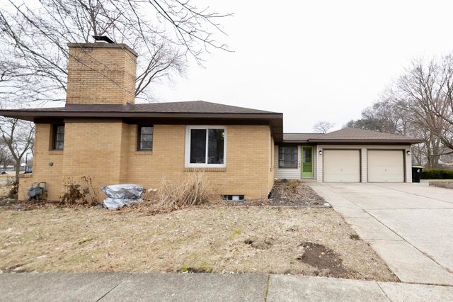 900 W Cass Street, Greenville, MI 48838