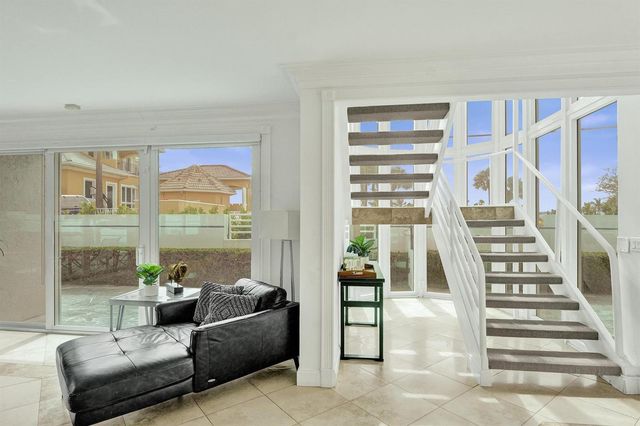 3329 NE 16th Court, Fort Lauderdale, FL 33305
