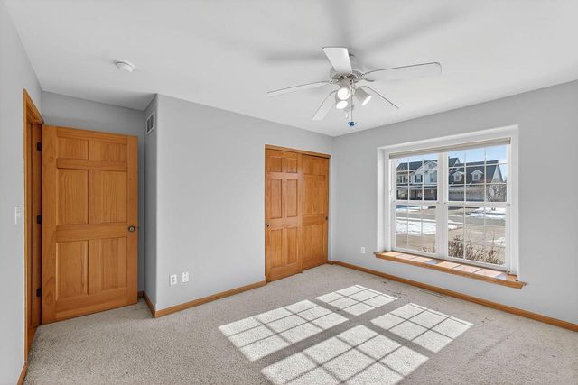 3838 E Stargrass LANE, Oak Creek, WI 53154