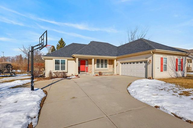 3838 E Stargrass LANE, Oak Creek, WI 53154