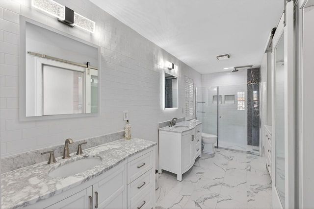 3838 E Stargrass LANE, Oak Creek, WI 53154