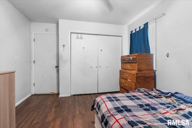 10 LANCELOT Drive, Rochester, IL 62563