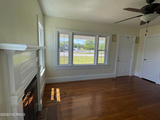 100 Shields Street, Clinton, NC 28328