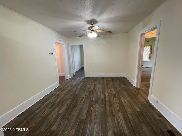 100 Shields Street, Clinton, NC 28328