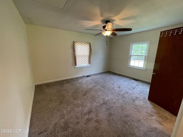 100 Shields Street, Clinton, NC 28328