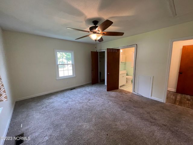100 Shields Street, Clinton, NC 28328