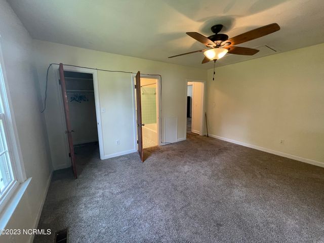 100 Shields Street, Clinton, NC 28328