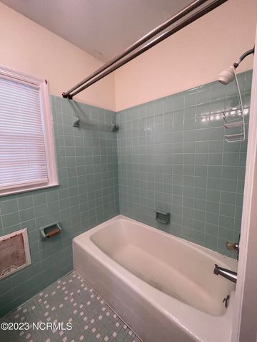 100 Shields Street, Clinton, NC 28328