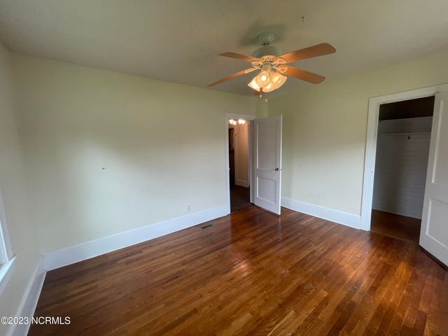 100 Shields Street, Clinton, NC 28328
