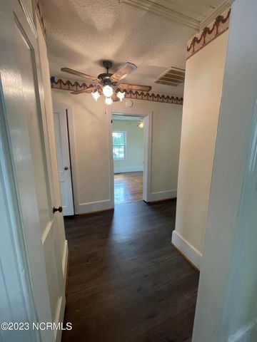 100 Shields Street, Clinton, NC 28328