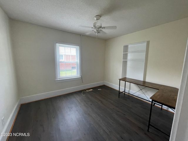 100 Shields Street, Clinton, NC 28328