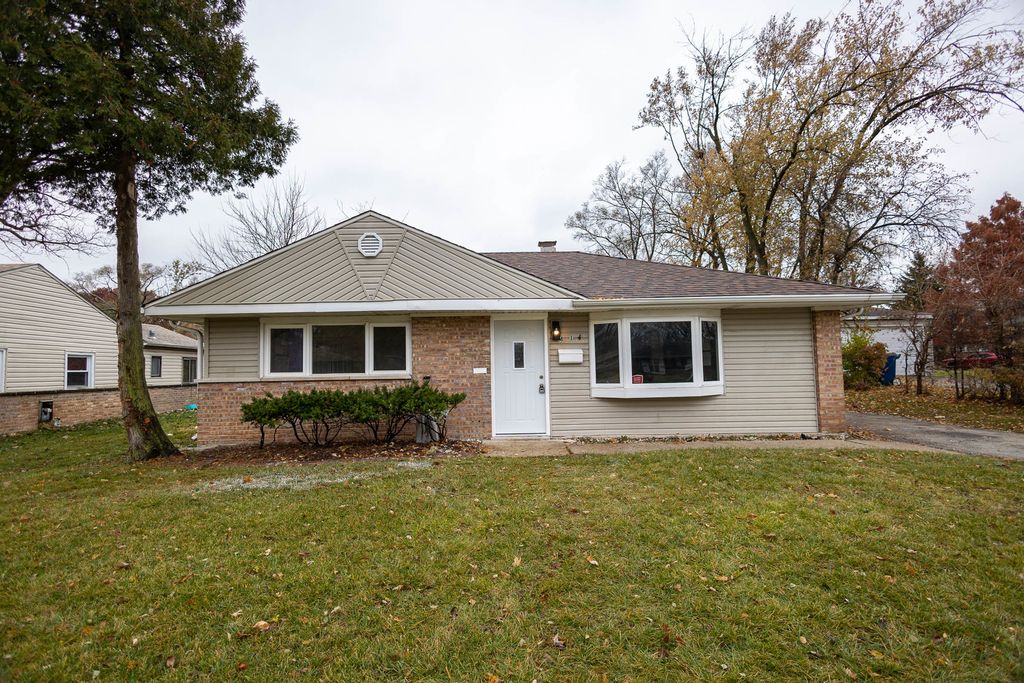 414 Shabbona Drive, Park Forest, IL 60466