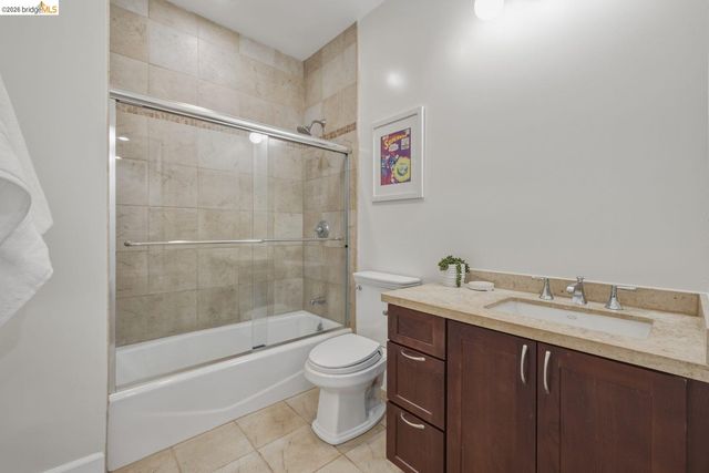6375 Longcroft Dr, Oakland, CA 94611