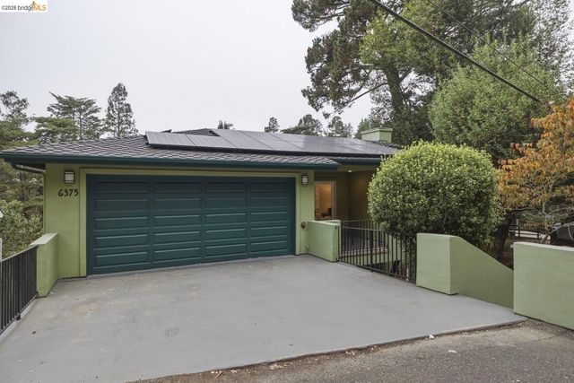 6375 Longcroft Dr, Oakland, CA 94611