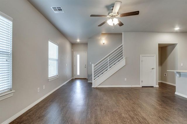 2208 Camino Del Plaza Lane, Edmond, OK 73013