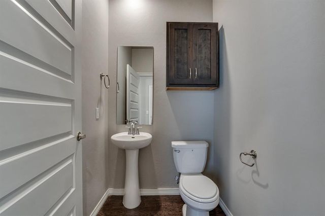 2208 Camino Del Plaza Lane, Edmond, OK 73013