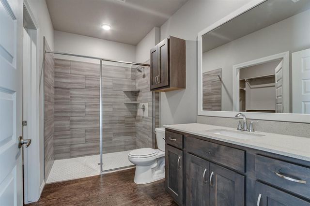 2208 Camino Del Plaza Lane, Edmond, OK 73013