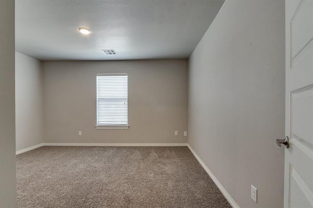 2208 Camino Del Plaza Lane, Edmond, OK 73013