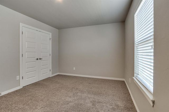 2208 Camino Del Plaza Lane, Edmond, OK 73013