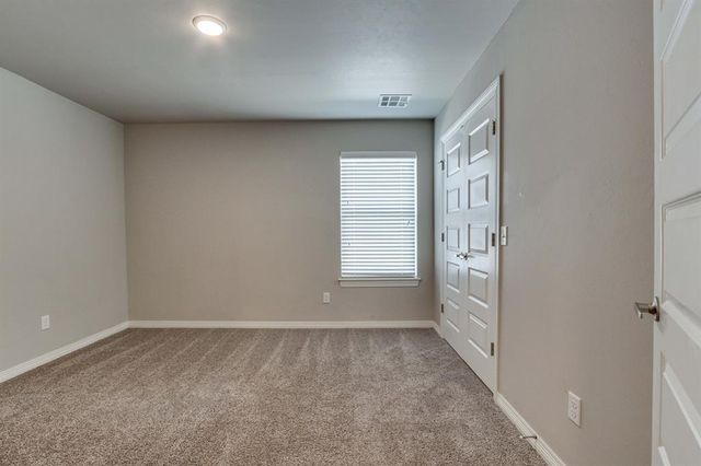 2208 Camino Del Plaza Lane, Edmond, OK 73013