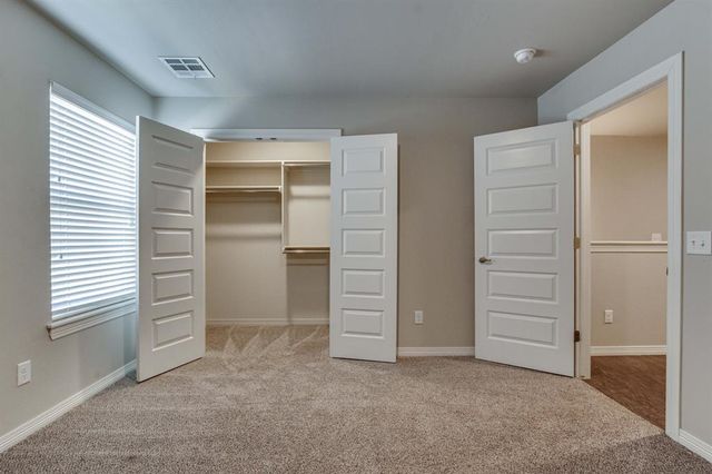 2208 Camino Del Plaza Lane, Edmond, OK 73013