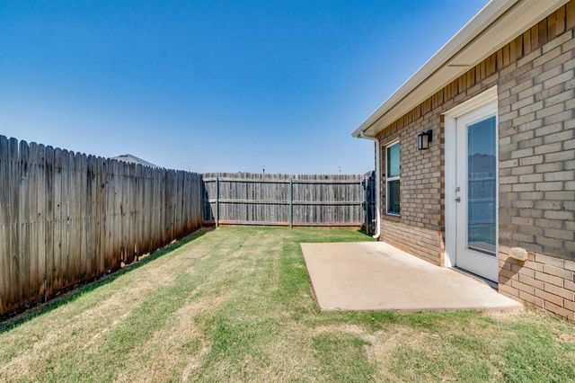 2208 Camino Del Plaza Lane, Edmond, OK 73013