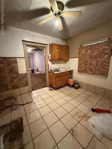 17387 Greeley Street, Highland Park, MI 48203
