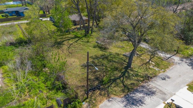 7206 Tippett Street, Houston, TX 77088