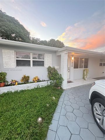 1020 N 74th Ter, Hollywood, FL 33024