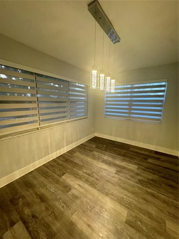 1020 N 74th Ter, Hollywood, FL 33024