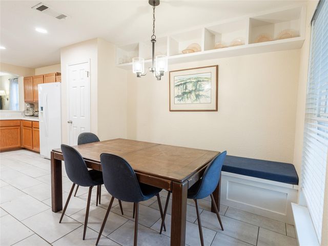 604 S Pauley DR, Hutto, TX 78634