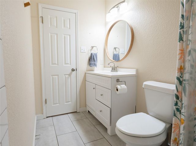 604 S Pauley DR, Hutto, TX 78634