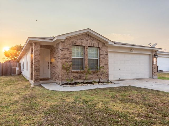 604 S Pauley DR, Hutto, TX 78634