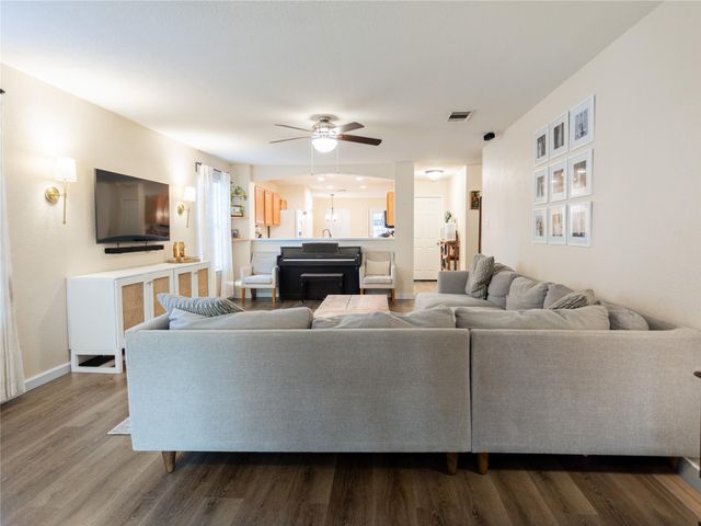 604 S Pauley DR, Hutto, TX 78634