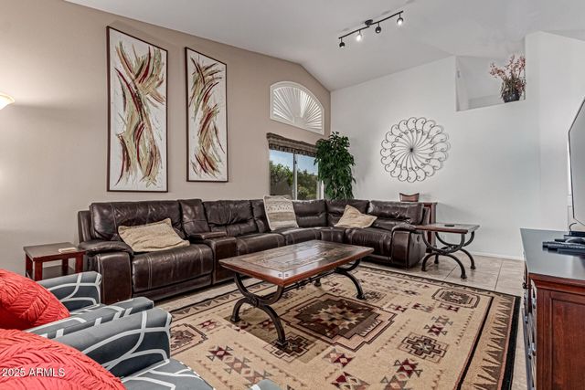 8338 W MORROW Drive, Peoria, AZ 85382