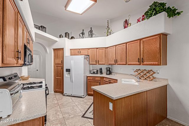 8338 W MORROW Drive, Peoria, AZ 85382