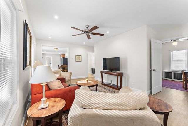 1011 Webster St, Needham, MA 02492