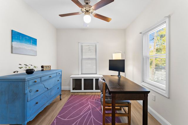 1011 Webster St, Needham, MA 02492
