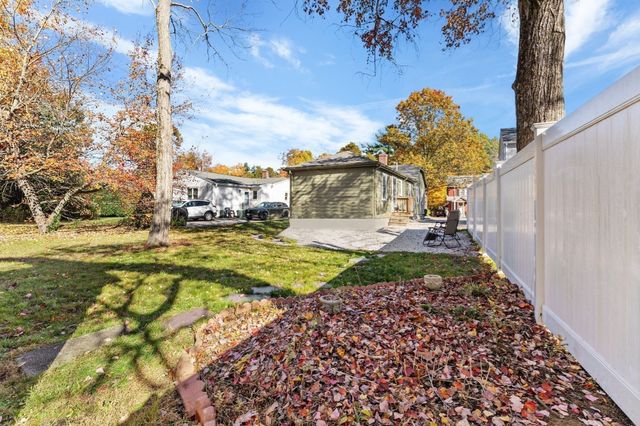 1011 Webster St, Needham, MA 02492