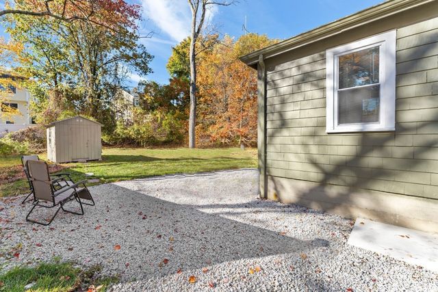 1011 Webster St, Needham, MA 02492