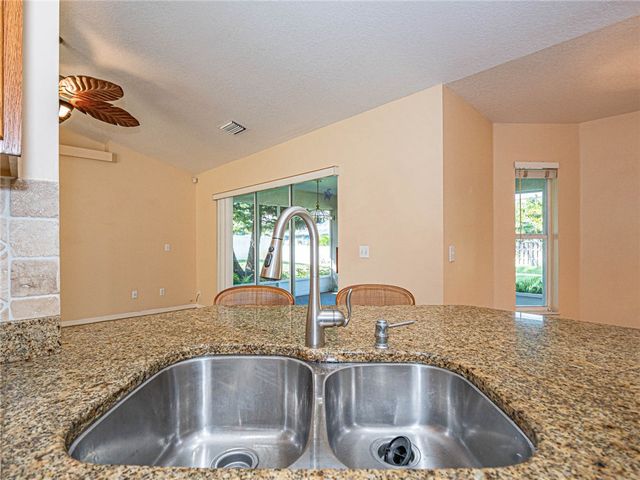 141 39th Drive, Vero Beach, FL 32968