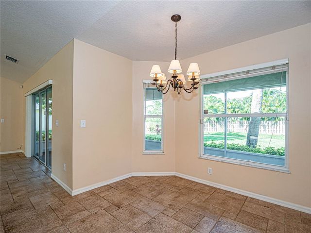 141 39th Drive, Vero Beach, FL 32968