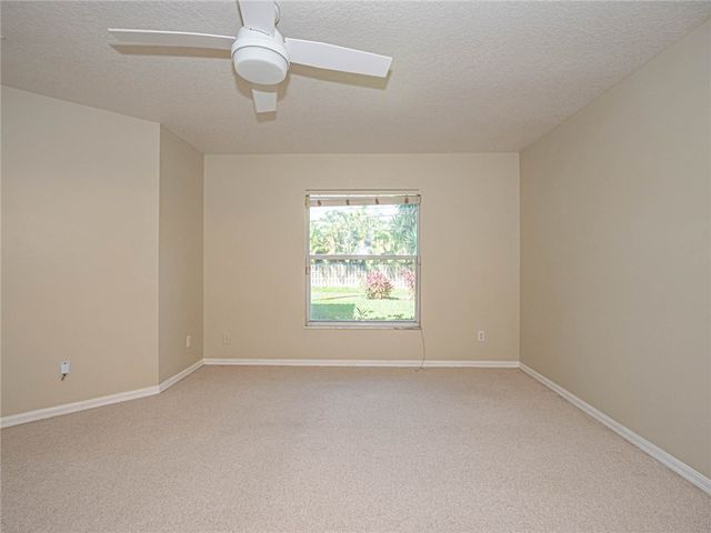 141 39th Drive, Vero Beach, FL 32968