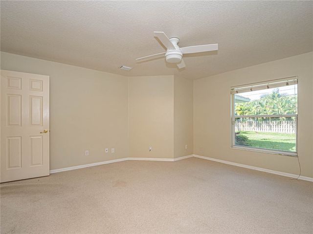 141 39th Drive, Vero Beach, FL 32968