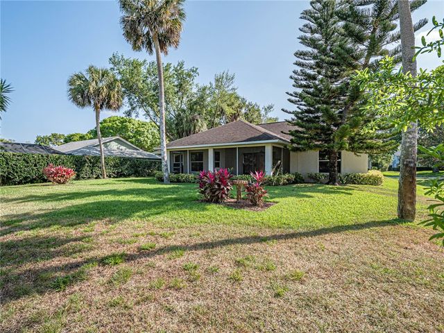 141 39th Drive, Vero Beach, FL 32968