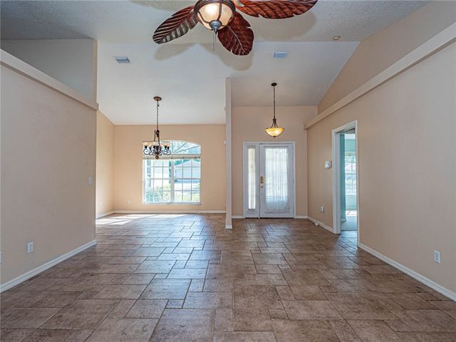 141 39th Drive, Vero Beach, FL 32968