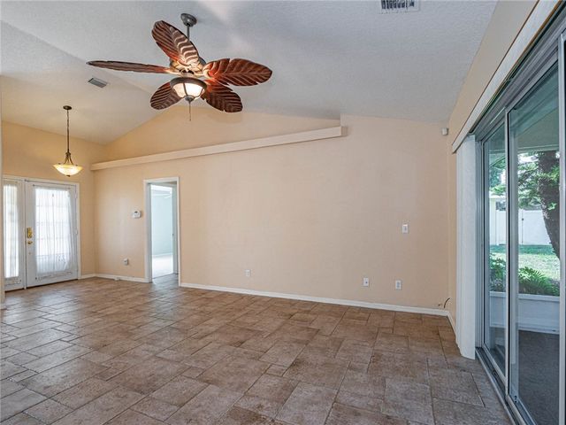 141 39th Drive, Vero Beach, FL 32968