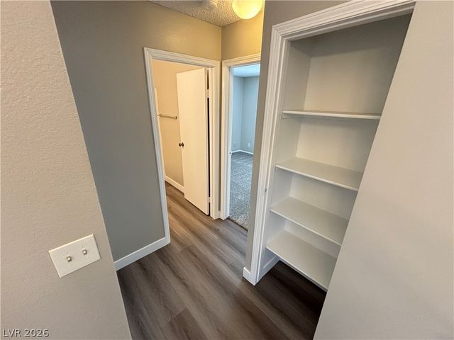 5880 Medallion Drive 203, Las Vegas, NV 89122