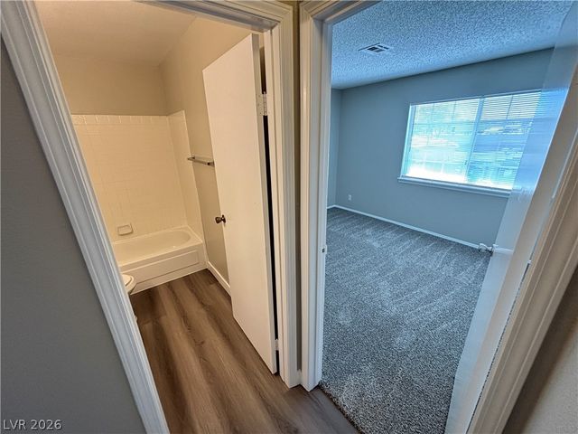 5880 Medallion Drive 203, Las Vegas, NV 89122